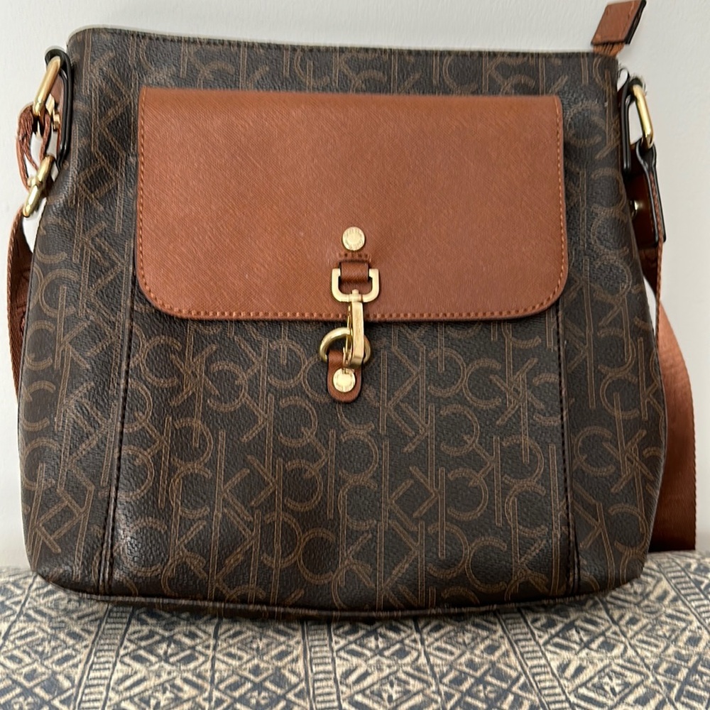 Calvin Klein crossbody Bag.